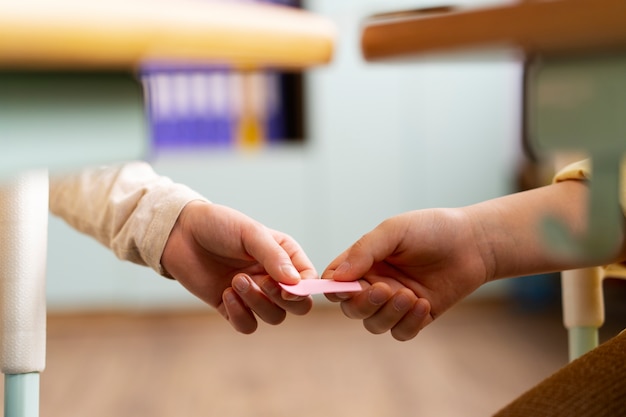 结婚还有离婚的英语怎么说